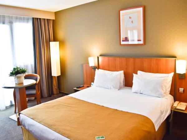 Holiday Inn Calais-Centre, an IHG Hotel : photo 6 de la chambre chambre standard lit queen-size