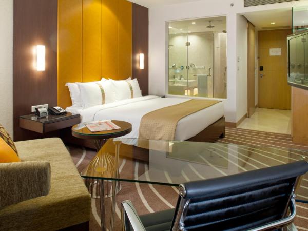 Holiday Inn Mumbai International Airport, an IHG Hotel : photo 8 de la chambre chambre lit king-size premium