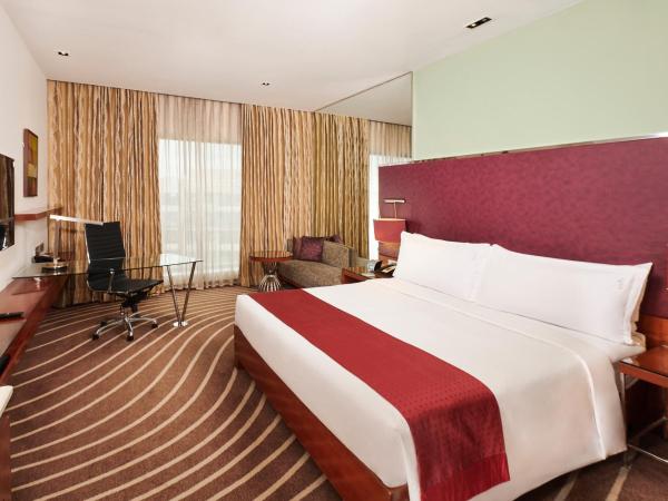Holiday Inn Mumbai International Airport, an IHG Hotel : photo 7 de la chambre chambre lit king-size premium