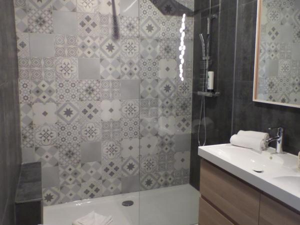 URBAN LOFT & SPA Marseille : photo 4 de la chambre appartement 2 chambres avec terrasse