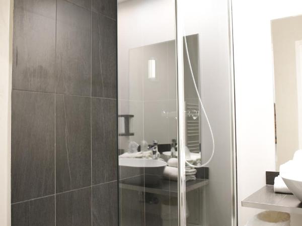 Le Fangassier : photo 1 de la chambre chambre double confort avec terrasse