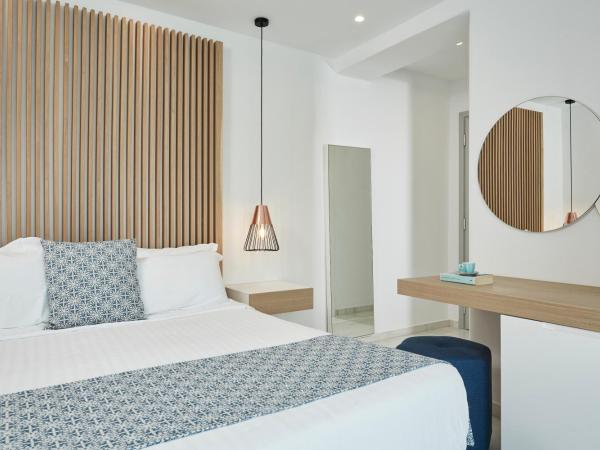 Grand Beach Hotel : photo 5 de la chambre suite panorama avec jacuzzi extérieur