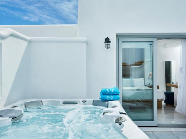 Grand Beach Hotel : photo 7 de la chambre suite panorama avec jacuzzi extérieur