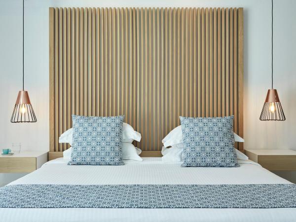 Grand Beach Hotel : photo 4 de la chambre suite panorama avec jacuzzi extérieur