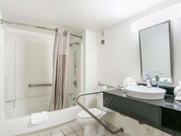 Rodeway Inn Baltimore - Inner Harbor South : photo 3 de la chambre chambre double avec 2 lits doubles - accessible/fumeurs