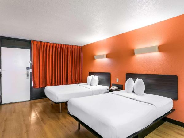 Rodeway Inn Baltimore - Inner Harbor South : photo 1 de la chambre chambre double avec 2 lits doubles - non-fumeurs