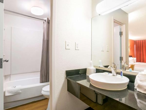 Rodeway Inn Baltimore - Inner Harbor South : photo 3 de la chambre chambre double avec 2 lits doubles - non-fumeurs