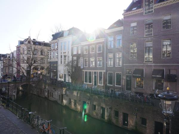 Logement Petit Beijers : photo 7 de la chambre room with balcony and private bathroom on common hall