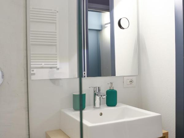 Bed and Bike Verona : photo 9 de la chambre grande chambre double ou lits jumeaux