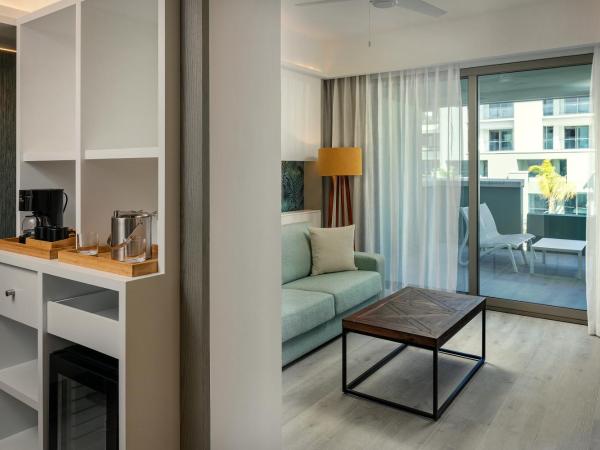 Catalonia Grand Costa Mujeres All Suites & Spa - All Inclusive : photo 3 de la chambre suite supérieure 