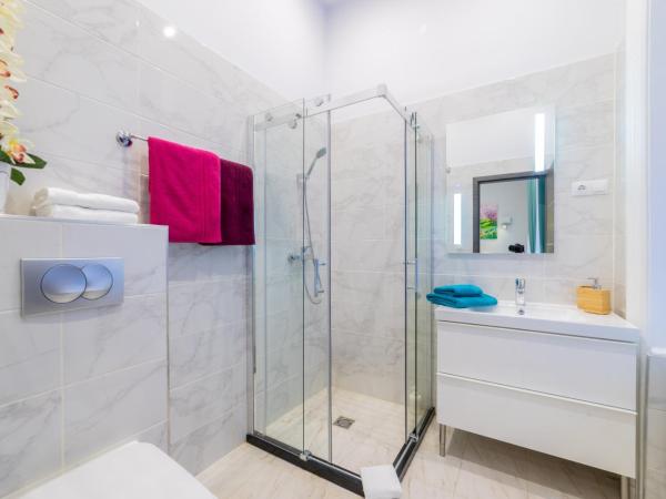 Global Suites Budapest : photo 3 de la chambre chambre deluxe double ou lits jumeaux