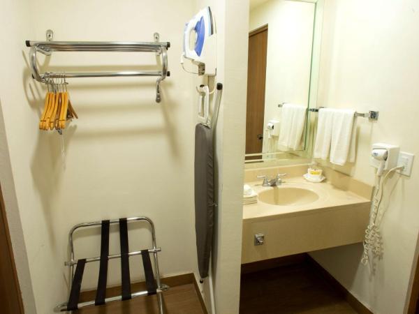 Best Western Centro Monterrey : photo 1 de la chambre chambre double avec 2 lits doubles - non-fumeurs