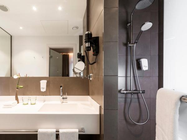 Holiday Inn Dresden - Am Zwinger, an IHG Hotel : photo 2 de la chambre chambre lit king-size premium