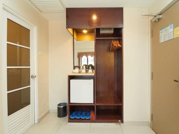 Kepong Hotel : photo 10 de la chambre chambre quadruple