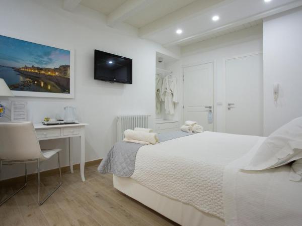 Vento di Sicilia : photo 3 de la chambre chambre lit king-size avec balcon