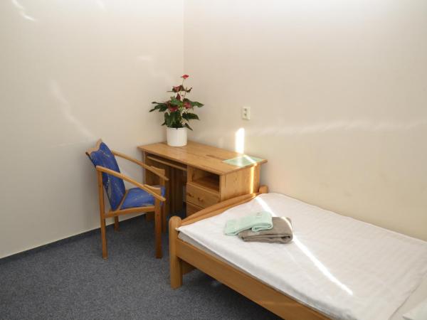 Volha : photo 4 de la chambre chambre simple avec salle de bains commune