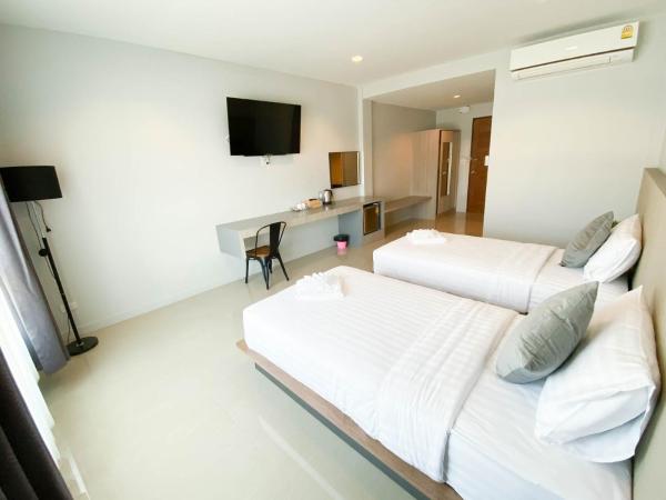 River Kwai View Hotel - SHA Extra Plus Certified : photo 8 de la chambre chambre lits jumeaux supérieure - vue sur ville