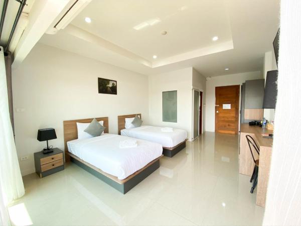 River Kwai View Hotel - SHA Extra Plus Certified : photo 3 de la chambre chambre lits jumeaux supérieure - vue sur ville