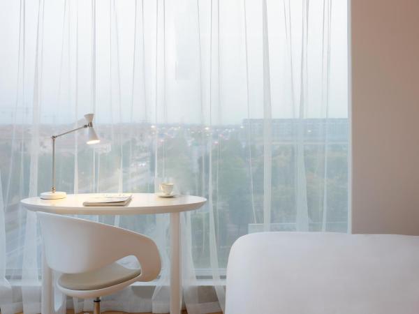 FlyZoo Hotel - Alibaba Future Hotel : photo 5 de la chambre suite de luxe