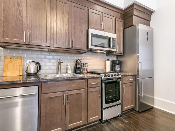 1 and 2 BR Private Condos Steps Away From French Quarter : photo 2 de la chambre appartement 1 chambre