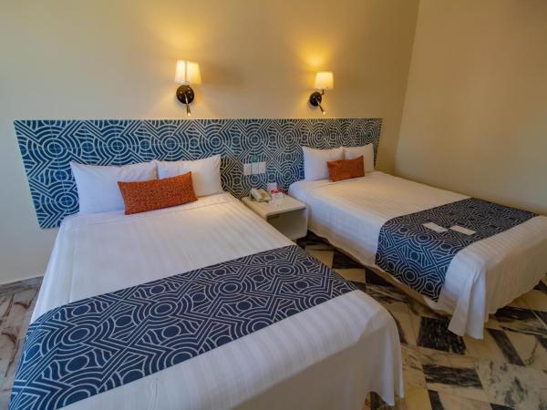 Oceano Palace : photo 7 de la chambre chambre double avec 2 lits doubles - vue sur montagne