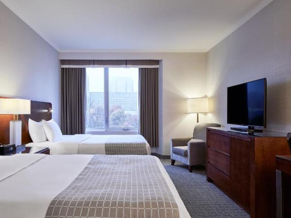 Lord Elgin Hotel : photo 3 de la chambre chambre queen avec 2 lits queen-size et vue sur le parc