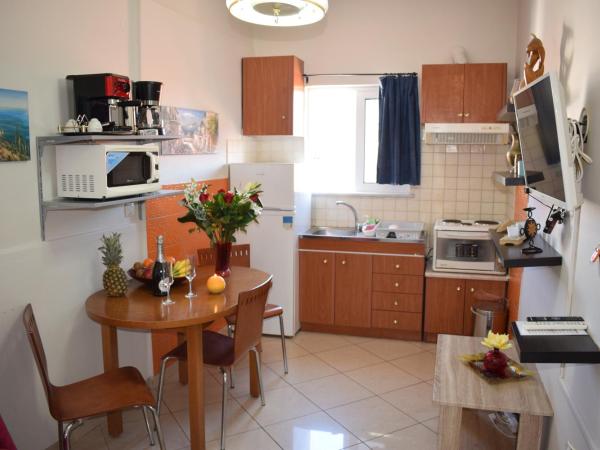 Alena Apartments : photo 1 de la chambre appartement supérieur