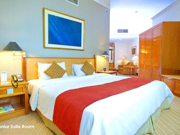 Menara Peninsula Hotel : photo 2 de la chambre suite junior