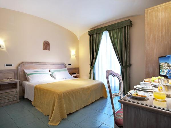 Hotel Royal Terme : photo 1 de la chambre chambre triple classique