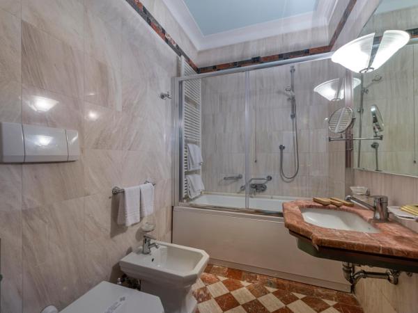Grand Hotel Ortigia : photo 4 de la chambre suite lit queen-size