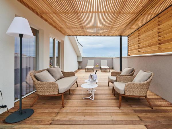 Ribarska Koliba Resort : photo 2 de la chambre suite avec balcon - vue sur mer