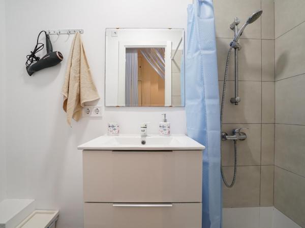 Jardín Botánico Rooms : photo 6 de la chambre chambre familiale avec salle de bains privative