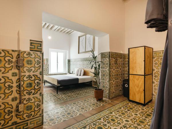 CASA MX alameda : photo 4 de la chambre chambre double avec salle de bains privative