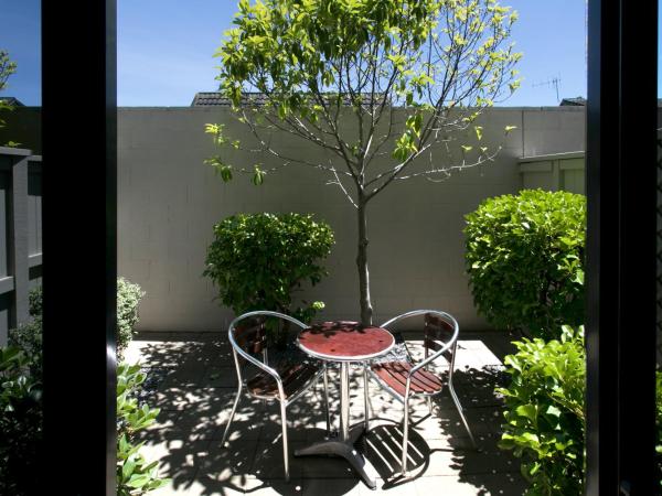 Alpine Lake Motel : photo 9 de la chambre studio avec cour