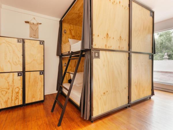 CASA MX alameda : photo 5 de la chambre lit dans dortoir pour femmes de 10 lits