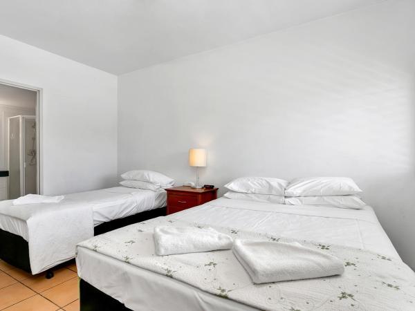 Cairns Reef Apartments & Motel : photo 4 de la chambre appartement 2 chambres