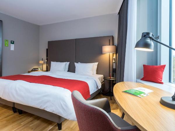 Holiday Inn Hamburg - City Nord, an IHG Hotel : photo 4 de la chambre chambre lit king-size standard avec canapé-lit - non-fumeurs