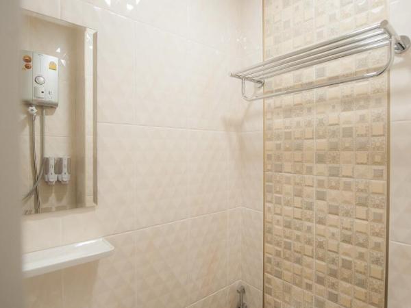 The Moon Night Hotel : photo 7 de la chambre chambre lits jumeaux deluxe