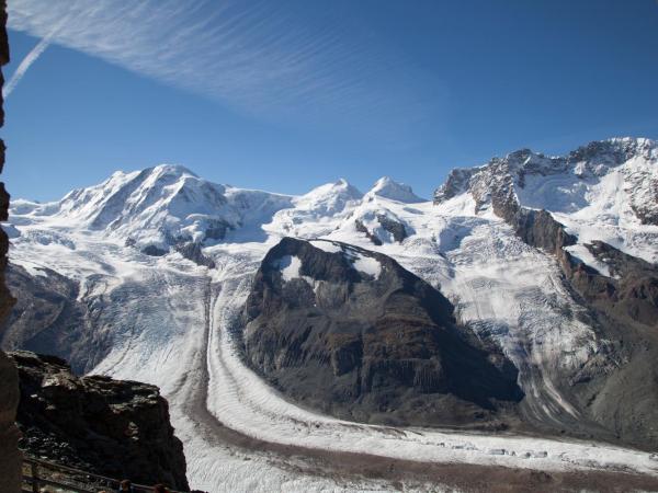 3100 Kulmhotel Gornergrat : photo 6 de la chambre chambre double - vue sur monte rosa