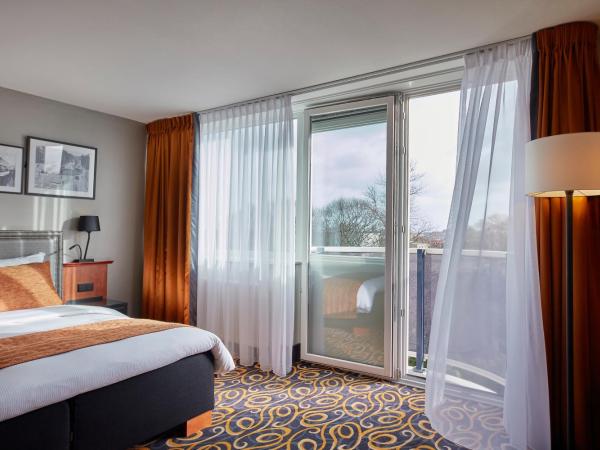 Carlton Square Hotel : photo 6 de la chambre chambre double ou lits jumeaux deluxe avec balcon