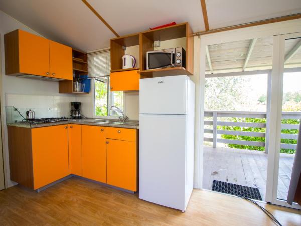 Easyatent Mobile home Bijela Uvala : photo 3 de la chambre mobile home