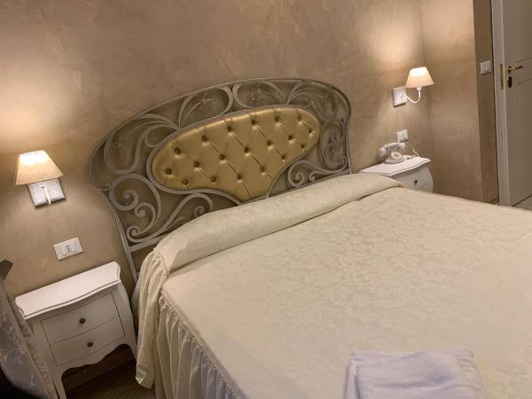 Boutique Hotel Calais Milano : photo 4 de la chambre chambre double ou lits jumeaux Économique 