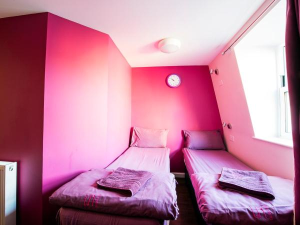 Safestay London Elephant & Castle : photo 3 de la chambre chambre lits jumeaux avec salle de bains privative