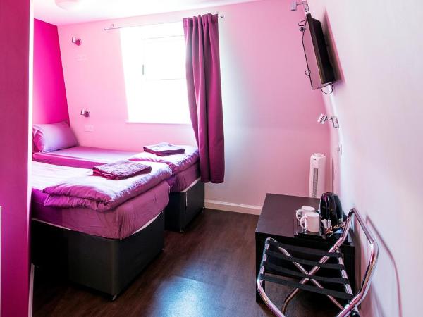 Safestay London Elephant & Castle : photo 2 de la chambre chambre lits jumeaux avec salle de bains privative