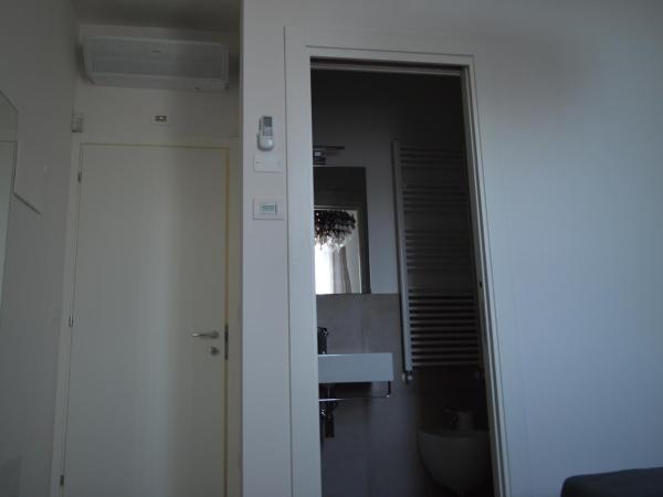 Camere Scandellara 24 : photo 5 de la chambre chambre double avec salle de bains privative