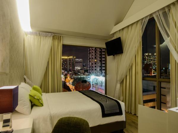 J8 Hotel : photo 1 de la chambre chambre double patio