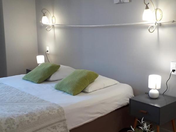 Les Terrasses de David et Louisa : photo 3 de la chambre chambre double confort - vue sur rue