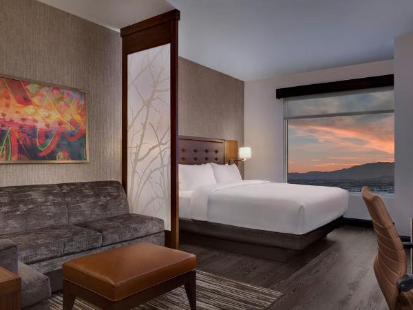 Hyatt Place Las Vegas at Silverton Village : photo 3 de la chambre chambre lit king-size avec canapé-lit