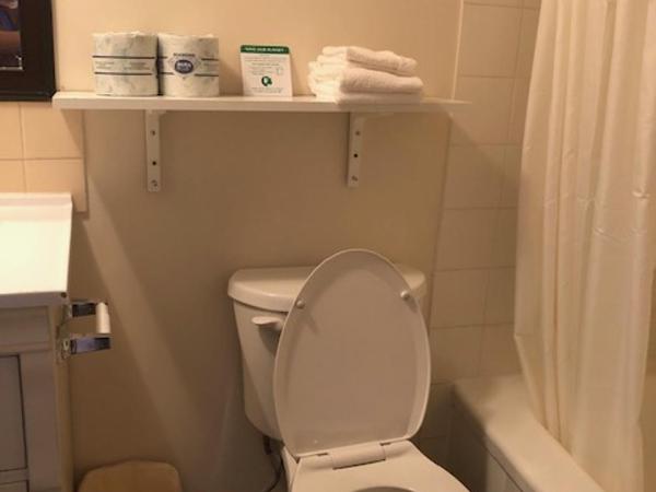 Thriftlodge Edmonton : photo 1 de la chambre studio king suite- non-smoking