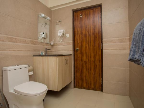 Hotel Blue Horizon : photo 6 de la chambre deluxe family room with airport pickup